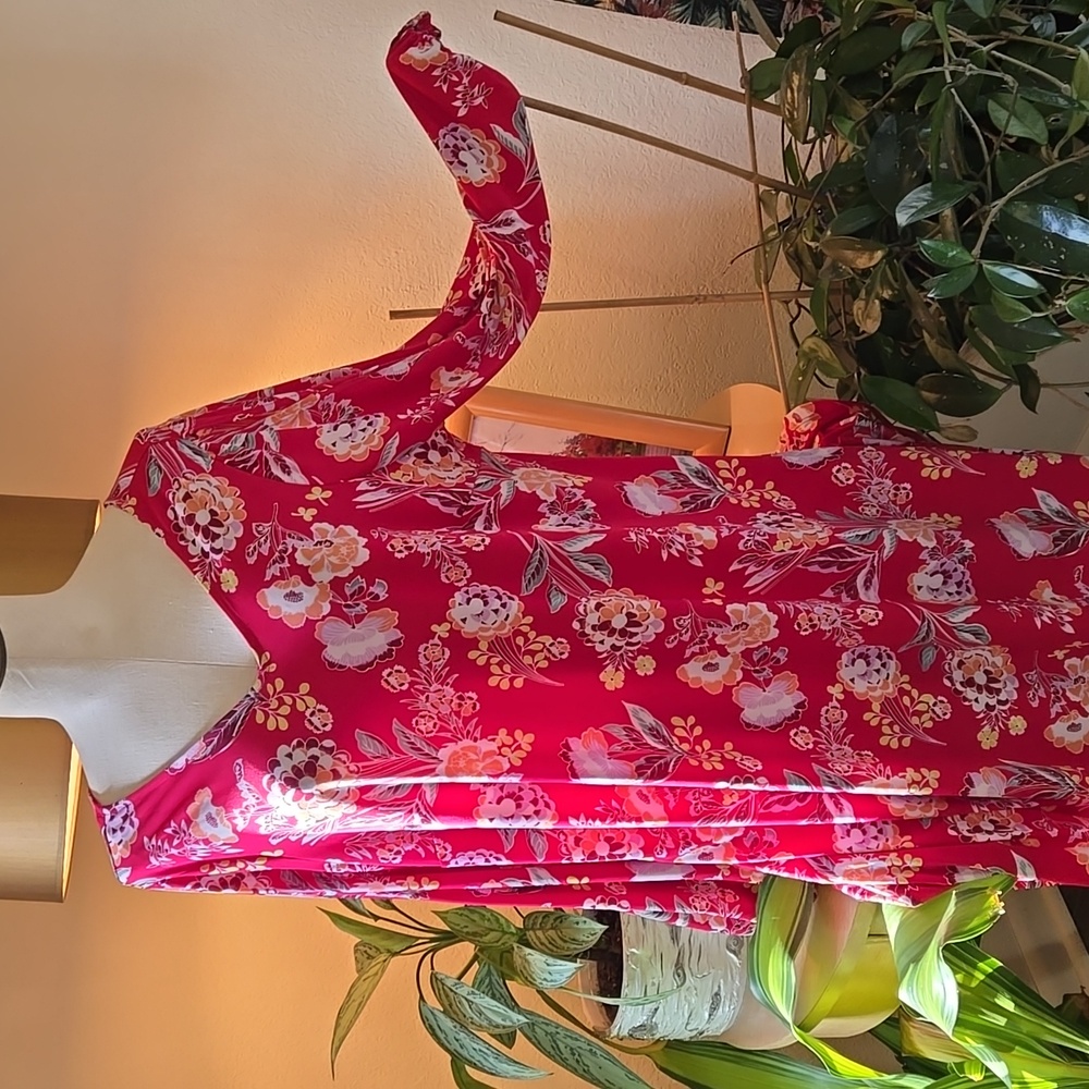 Simply EMMA Vibrant Floral Flowing Dress With Cutout Sleeves Size 1X